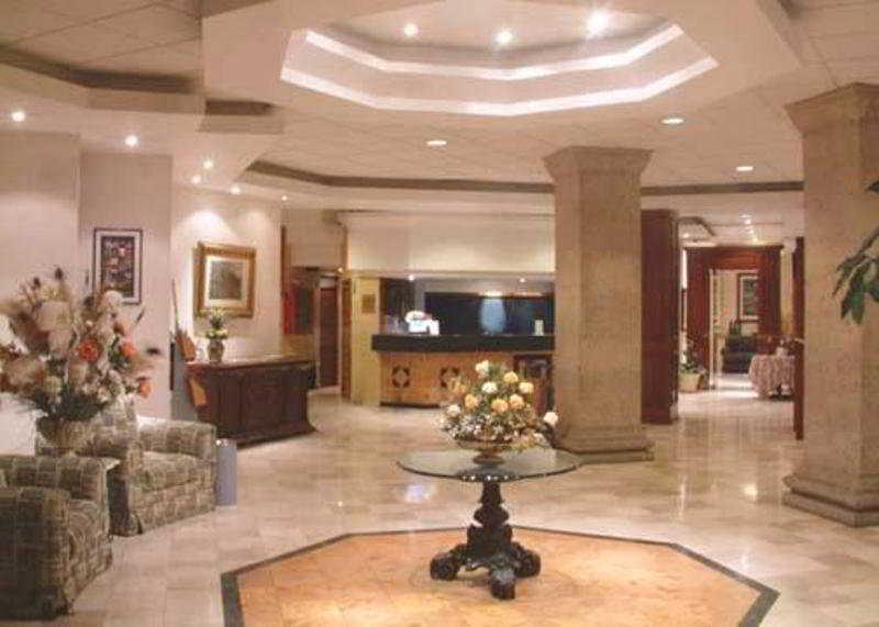Hotel Quality Inn Aguascalientes Inreriör bild